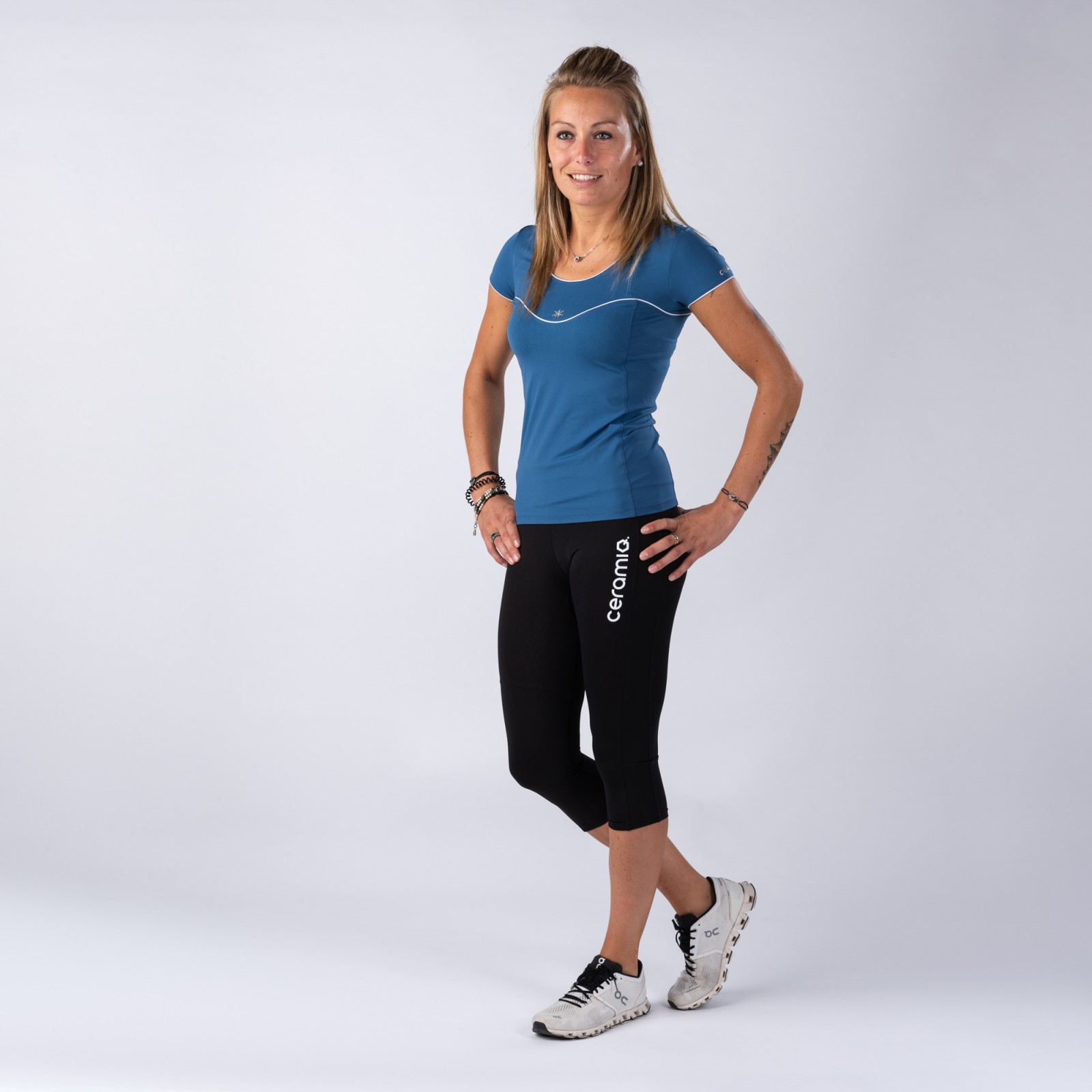 SHORT SLEEVE ROUND NECK T-SHIRT