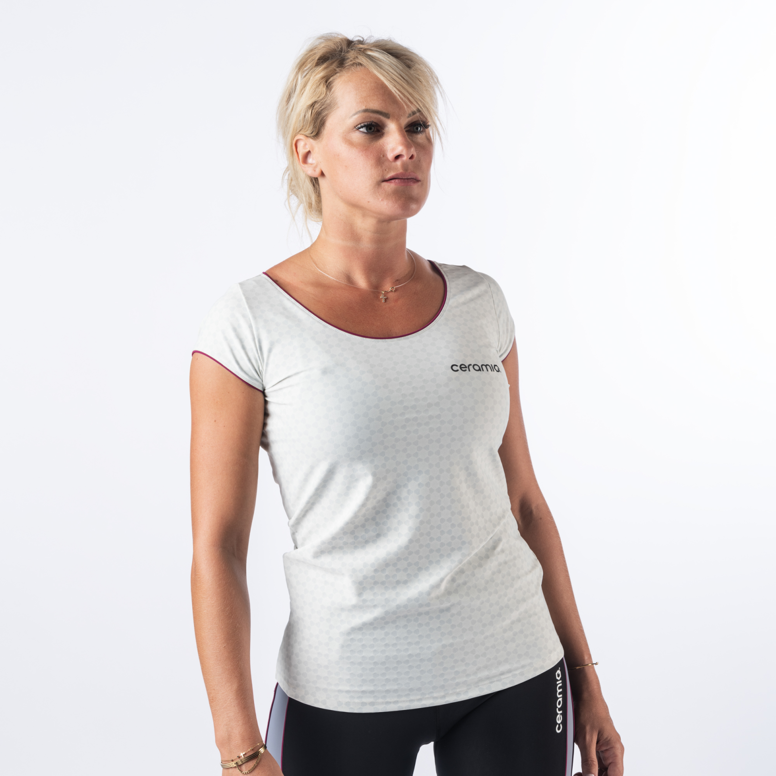KURZÄRMLIGES T-SHIRT IM LOOSE-SCHNITT