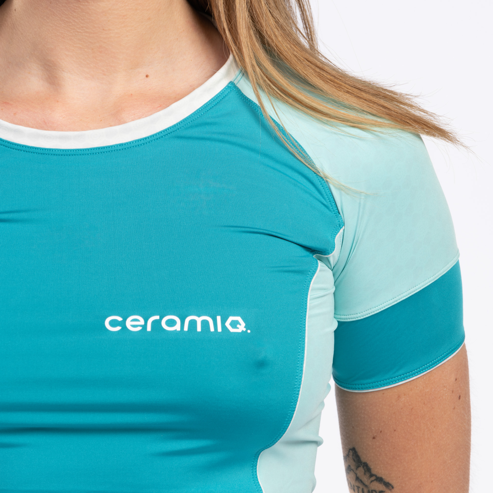 TEE-SHIRT RUNDHALS FIT
