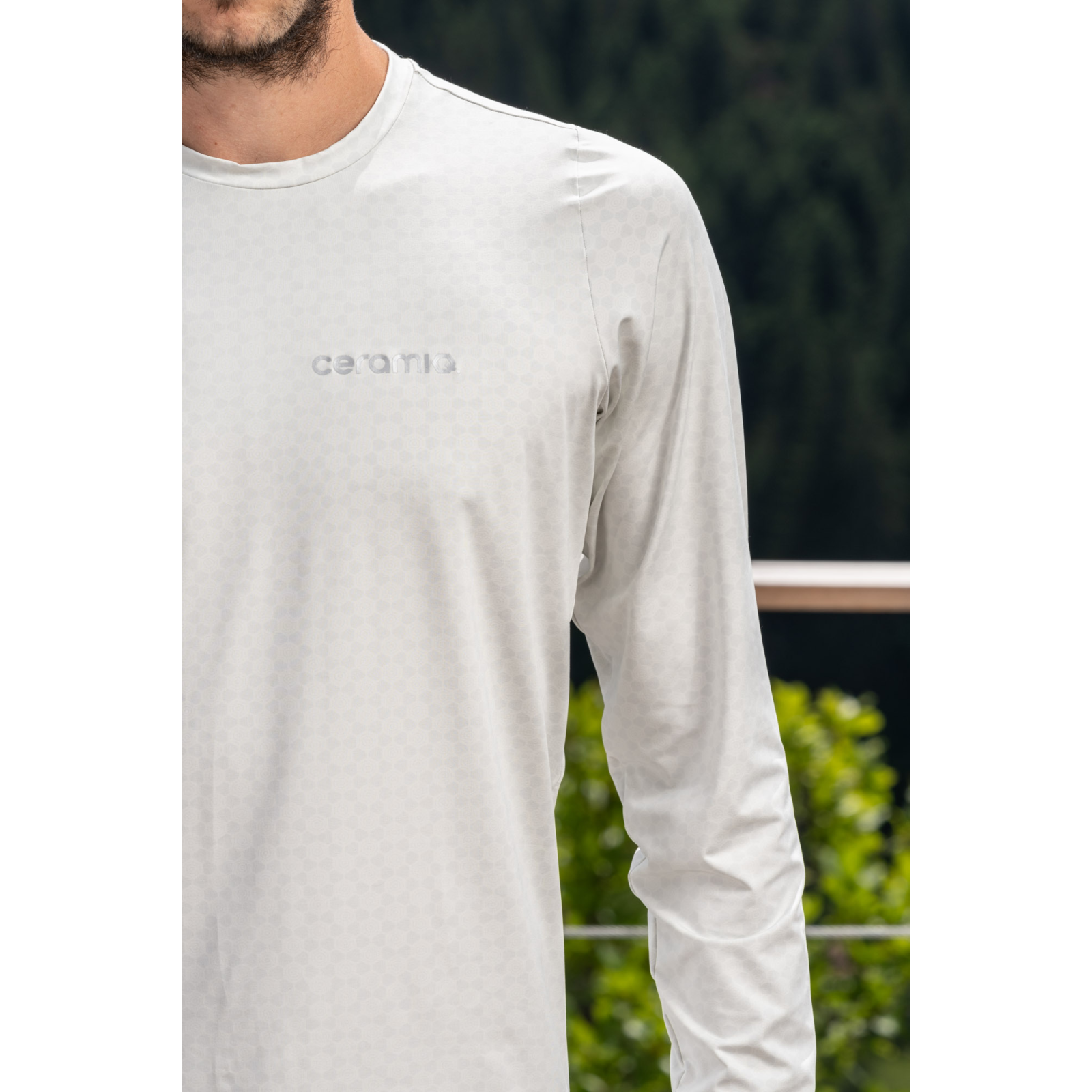 LANGARMSHIRT IN LOCKERER PASSFORM